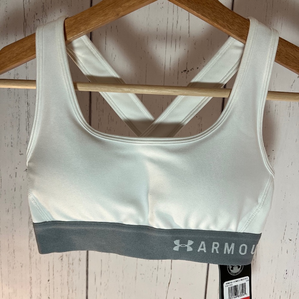 Under Armour Sports Bra White.